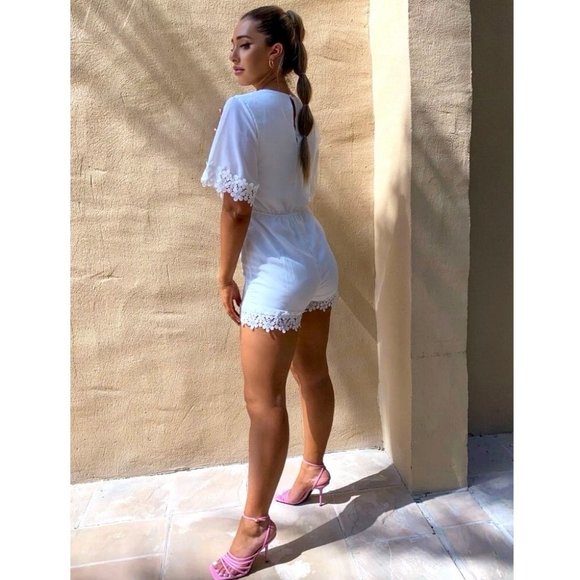 White Crochet Lace Trim Short Sleeve V-Neck Romper Playsuit - Picture 7 of 9